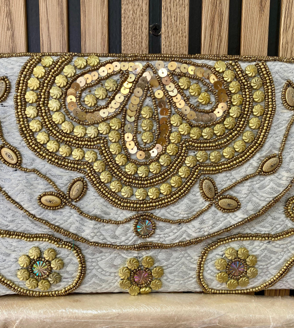 BOLSO SOBRE BLANCO