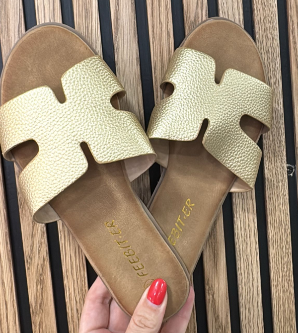 SANDALIA CRUZ ORO