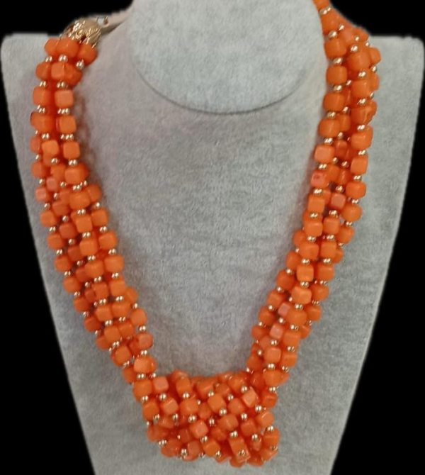 COLLAR NUDO NARANJA