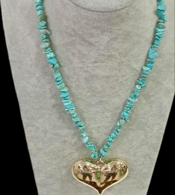 COLLAR CORAZON CORALES