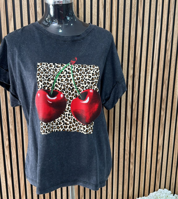 CAMISETA CEREZAS OSCURA