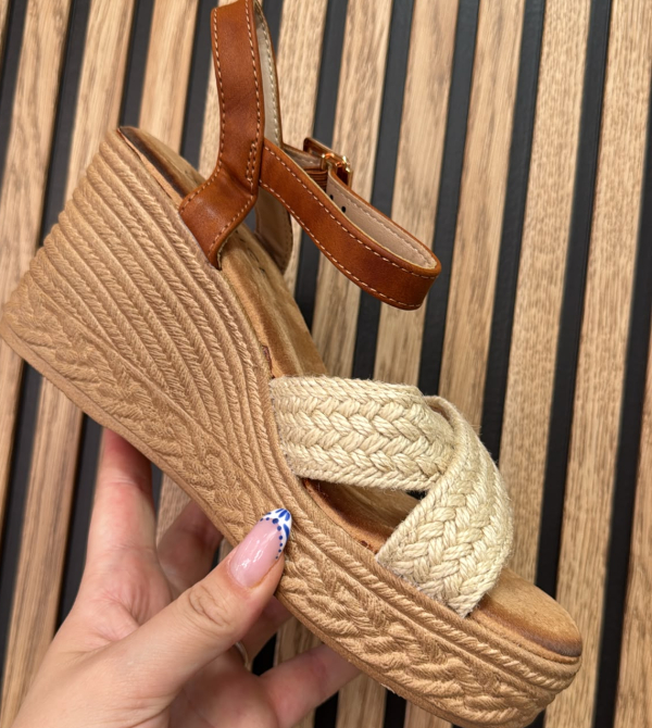 CUÑAS CLAUDIA