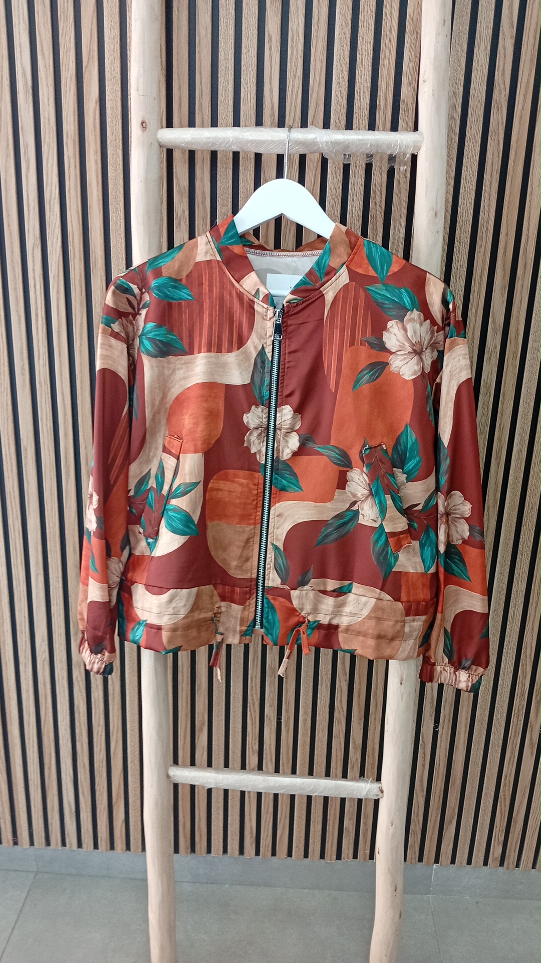 BOMBER SELVA - Imagen 5