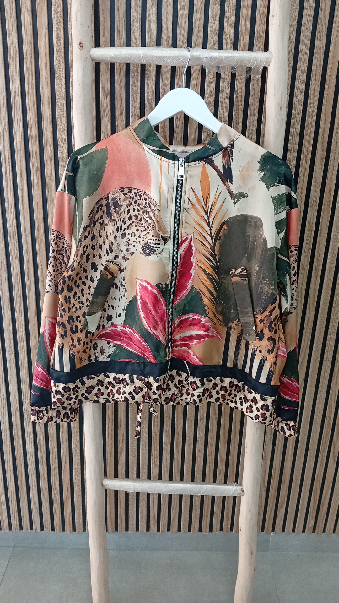 BOMBER SELVA - Imagen 4